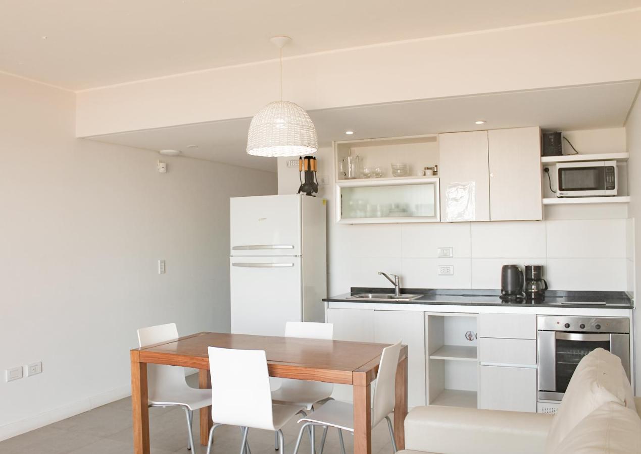 Apartamento de 1 dormitorio con balcón y vistas al mar