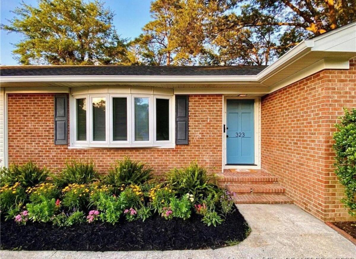 Ultimate Family Getaway Private Pool and Hot Tub - B&B Fayetteville