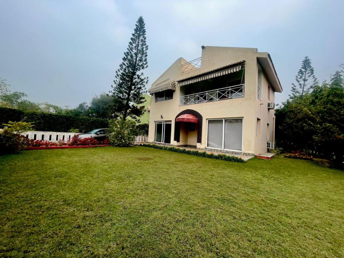 Raichak Serene Bungalow by the Ganges- Choudhury Villa - Chambres d’hôtes Hīre Chak