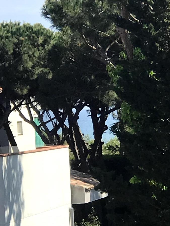 Beach apartment 2 terraces with parking - B&B Castelldefels