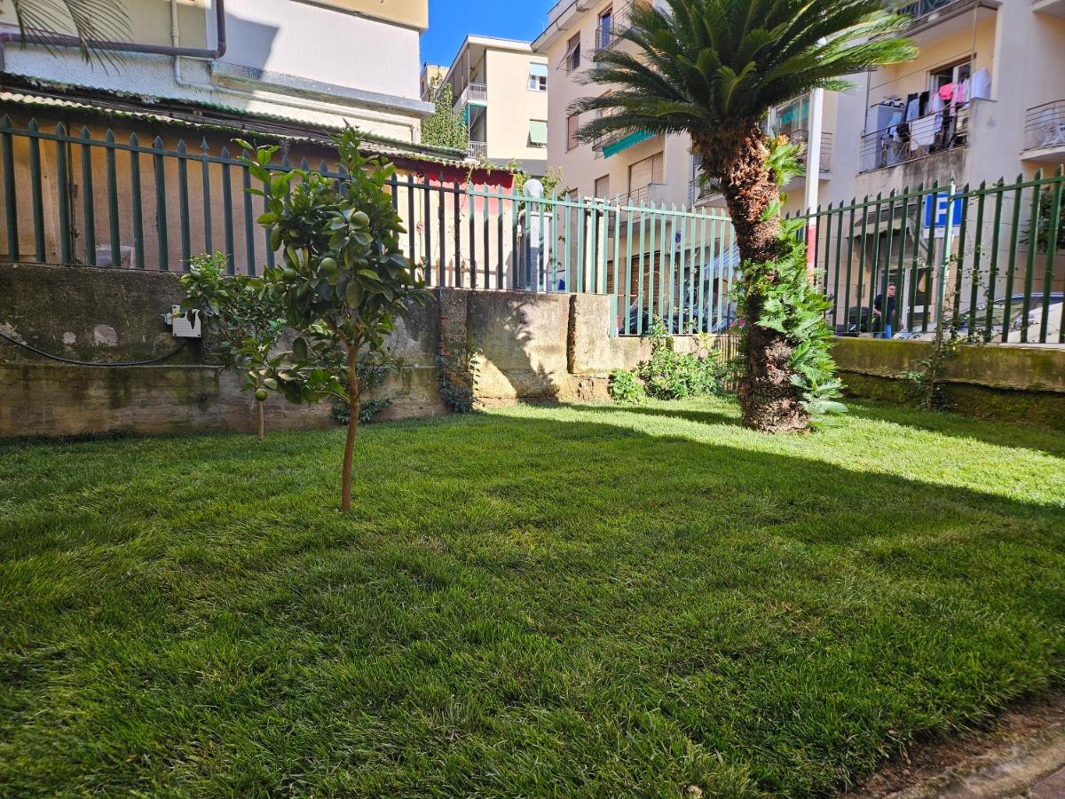 Affittacamere A Filippo's Room by the Sea - Bed and Breakfast Genua