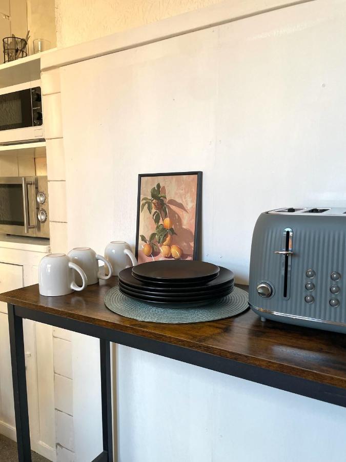 Cosy Double rooms a stones throw from Wembley Stadium - B&B