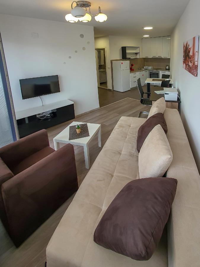 New Business Apt 7 City Centar - Ferienwohnung Skopje