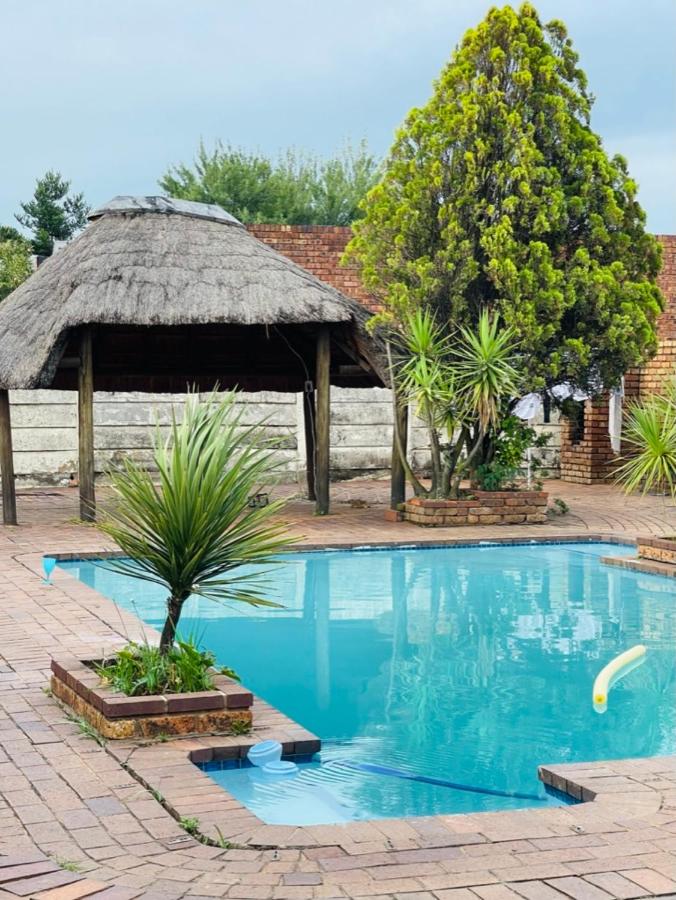Chatsvilla - B&B Boksburg