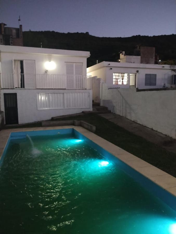 Casa con Pileta - B&B