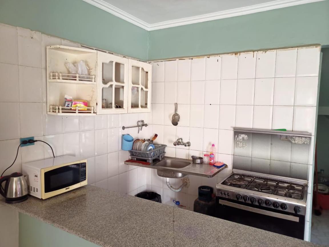 Kanary beach private villa 2 floors for families only - B&B Al ‘Ayn as Sukhnah