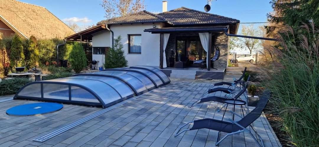 SunnySide nyaraló - B&B Szarvas