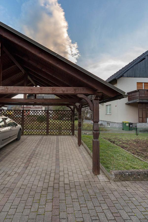 Apt Regina with balcony and parking - Bed and Breakfast