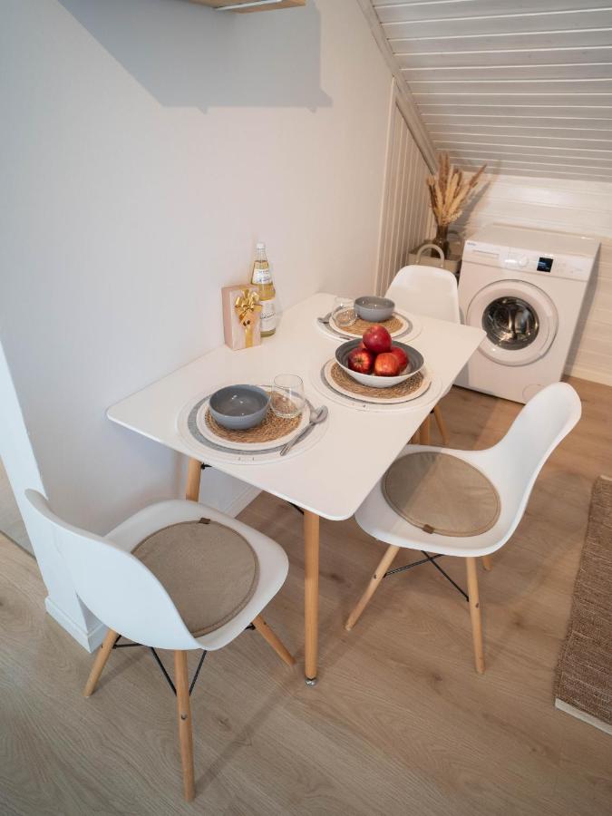 COZY&RELAX APARTMENT-Balkon Küche Parkplatz TV WIFI - B&B Mindelheim