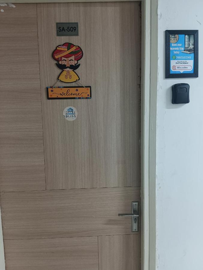 Bliss Suites - Near Expo Mart, Gr Noida, Most Hygienic Stay - B&B Greater Noida