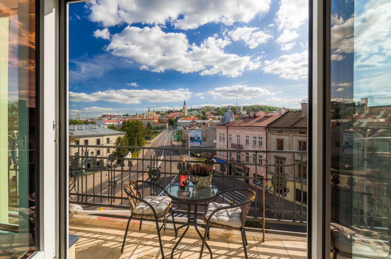 Superior One-Bedroom Apartment with Balcony
