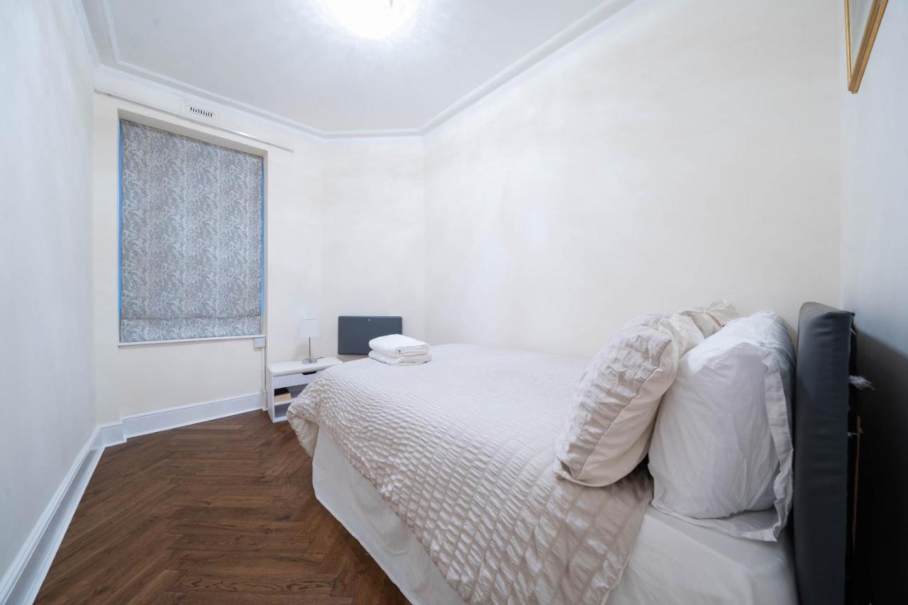 Single Room with Private External Bathroom