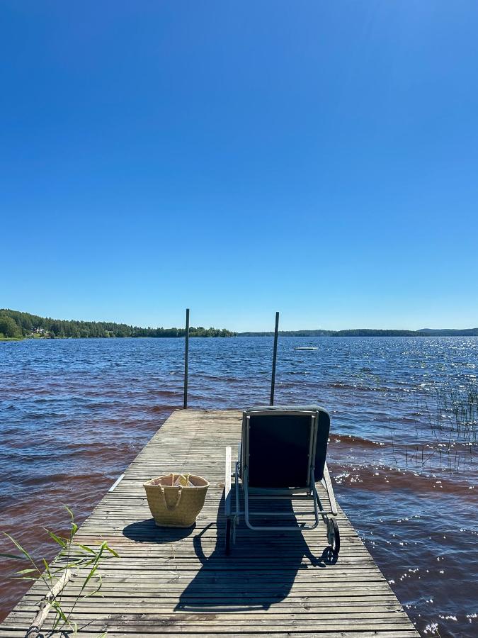 Charming Lakeside Villa - B&B Nora