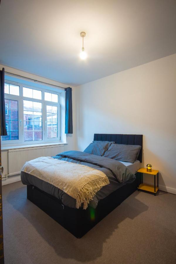Urban Luxe Stays - Purbrook Bridge - B&B