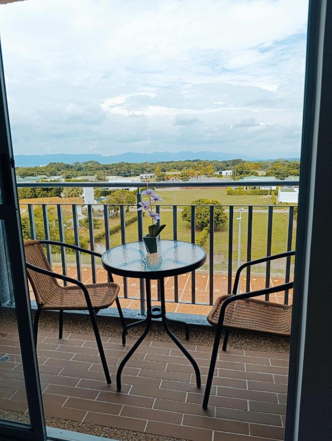 Apartamento en Ricaurte con piscina a 10 minutos de Melgar y Girardot, canchas juegos y más - Chambres d'hôtes Ricaurte