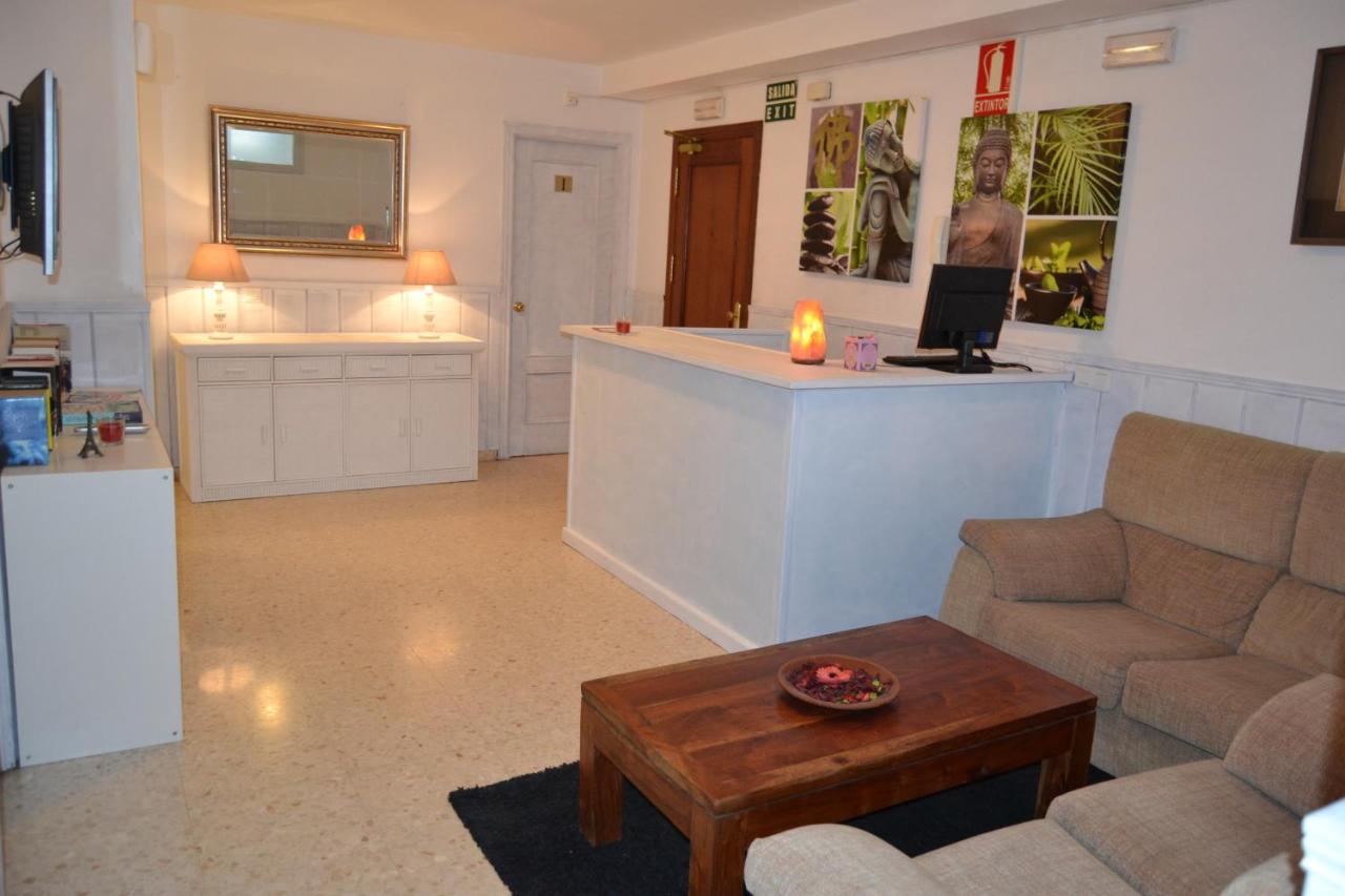 Hostal Gonzalez - B&B