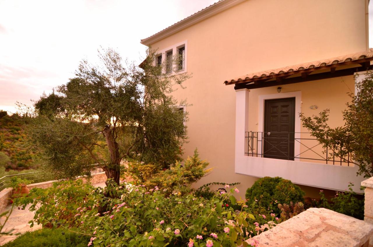 One-Bedroom Apartment ( 2- 4 Adults)