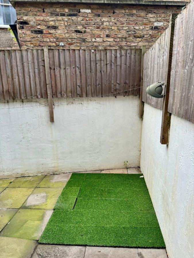 Sutherland Avenue Studios - B&B London