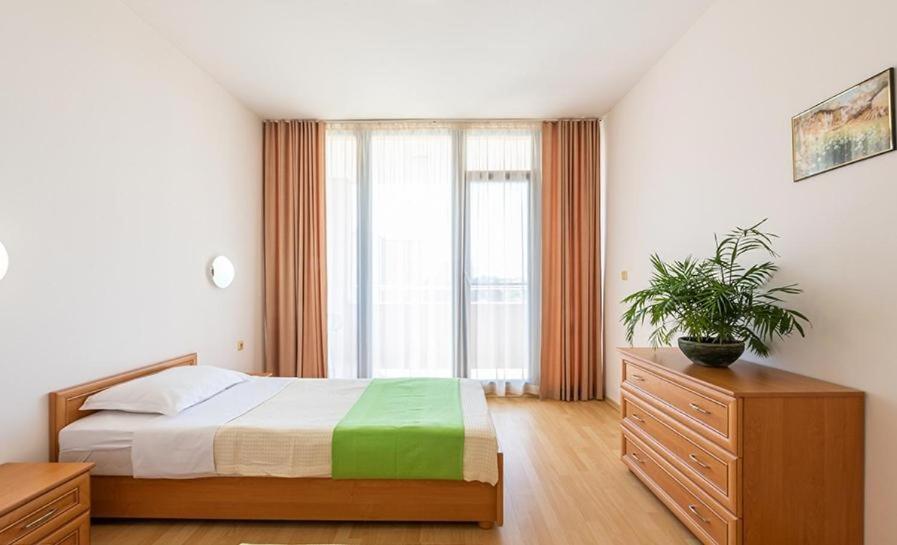 Appartamento con Vista Piscina 
