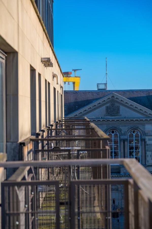 Custom House Square City Centre Retreat - B&B Belfast