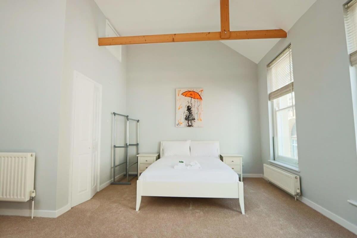Coach House in Clifton village - Ferienwohnung
