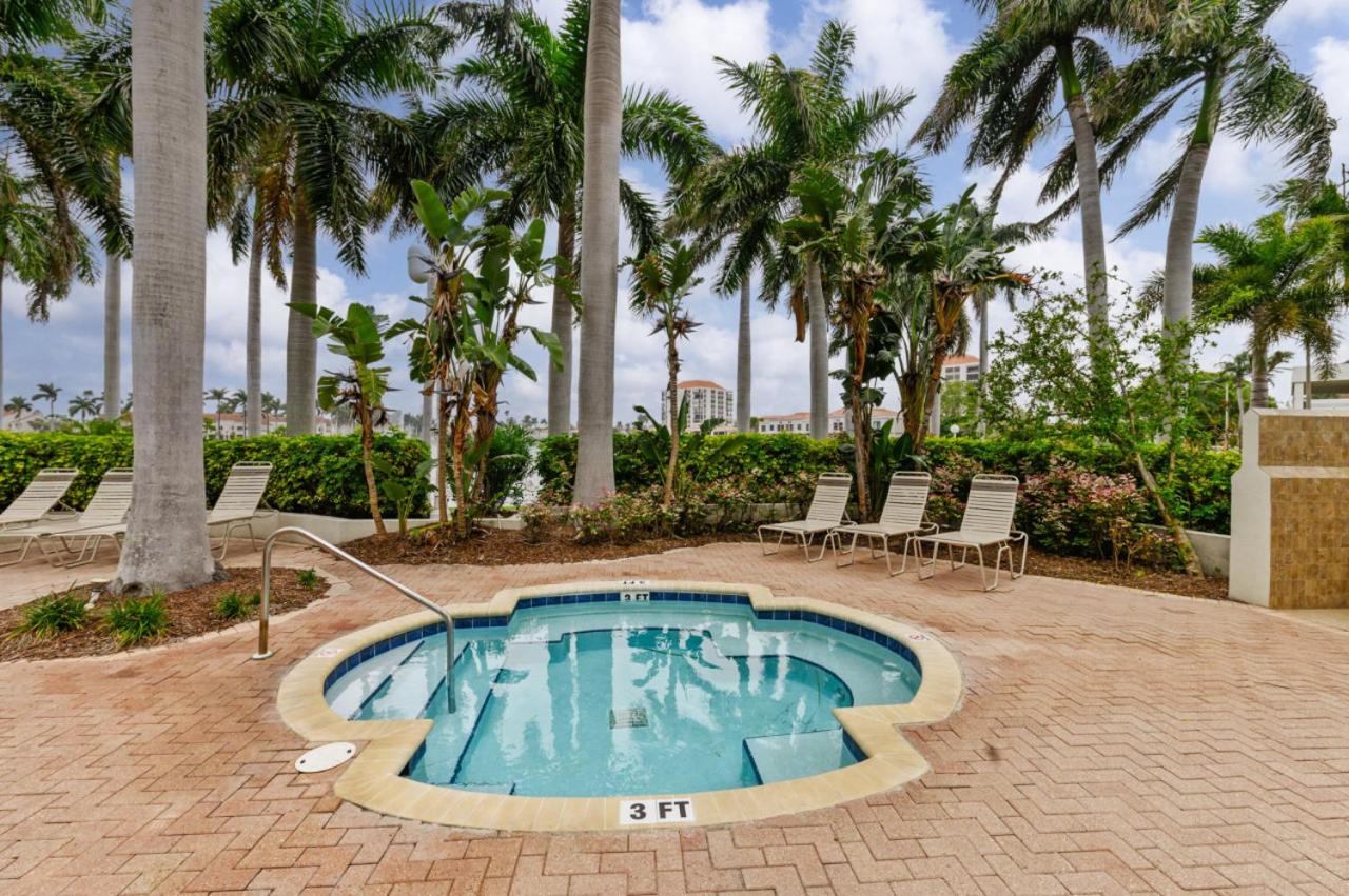 Bahia Vista Island Sunset Beauty 14360 Your Front-Row Seat to Waterfront Living - B&B Tierra Verde