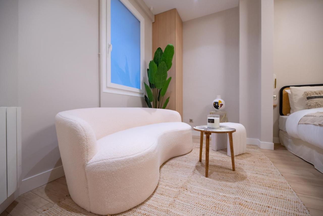 CIA - Louvre museum - B&B Paris