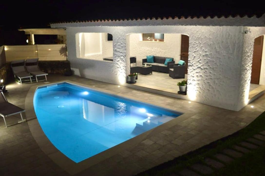 Villa Las Olas, 500m from the sea with private pool - B&B Agrustos