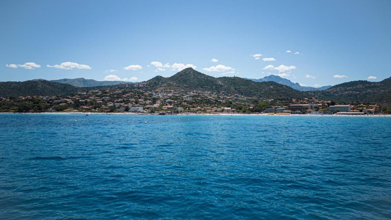 T2 à l'Ile Rousse proche mer et centre - Bed and Breakfast