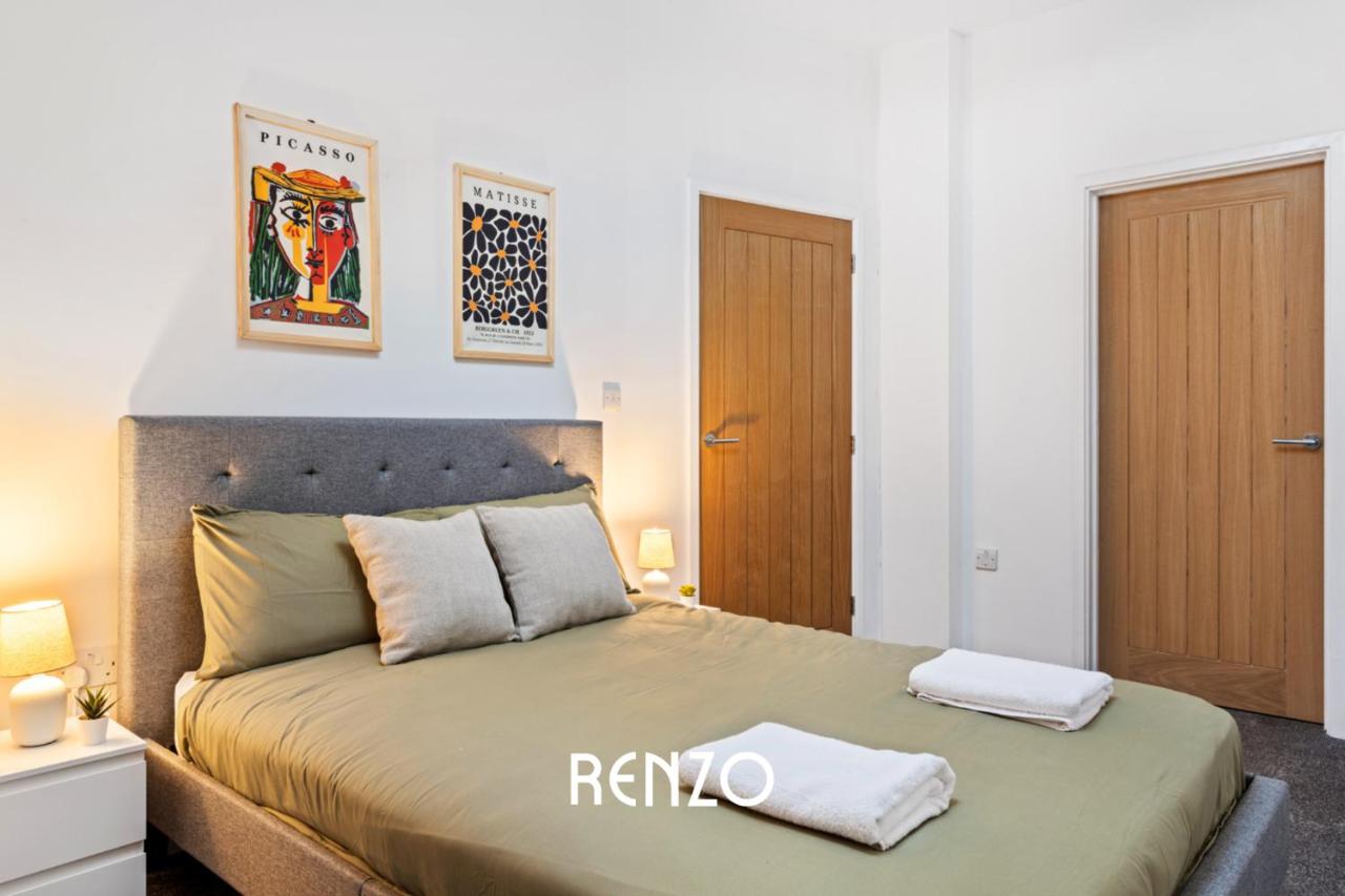 Bright and Modern 2-bed Home in Newark on-Trent by Renzo, Free Parking, Sleeps 5! - Chambres d'hôtes Newark on Trent