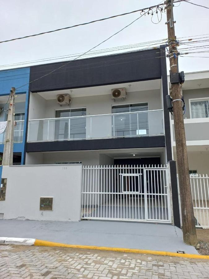 Sobrado Picarras 600m do mar 20min do Beto Carrero - Chambres d’hôtes