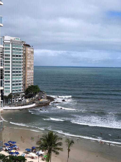 Apartamento pé na areia em Pitangueiras - B&B Guarujá