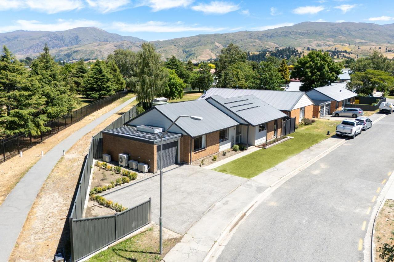 Whole holiday home and spa in sunny Cromwell - Ferienwohnung
