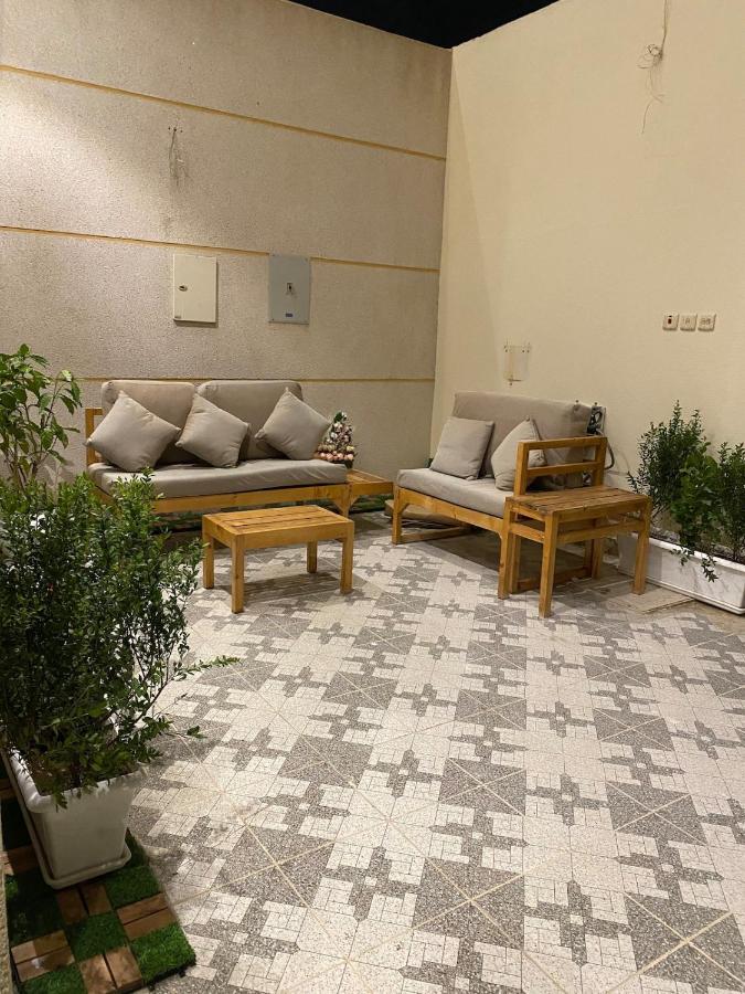 استديو واسع وانيق بجلسة خارجية قريب من البوليفارد - B&B