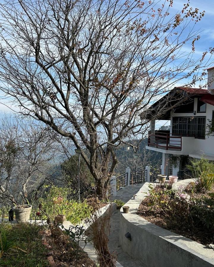 Krika - 2BHK Cottage with view of Himalayan range, Kanatal - Ferienwohnung