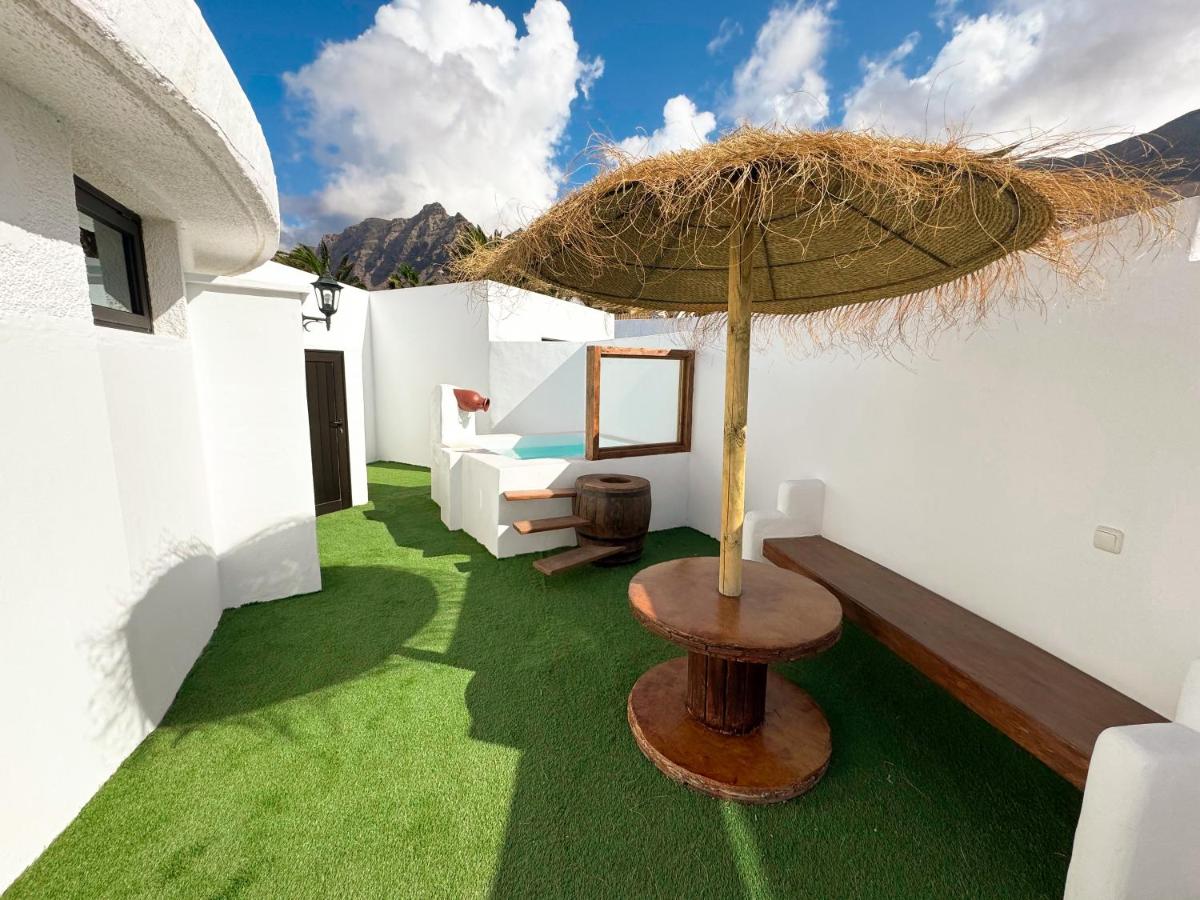 Bungalow Ahul Famara con pequeña piscina - Chambres d’hôtes Famara