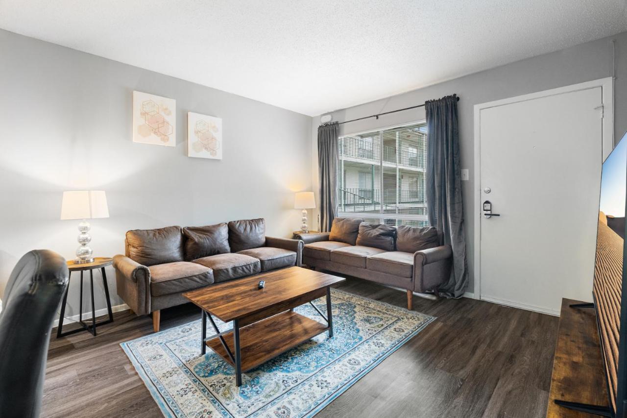 Furnished Apartments In Hydepark - B&B