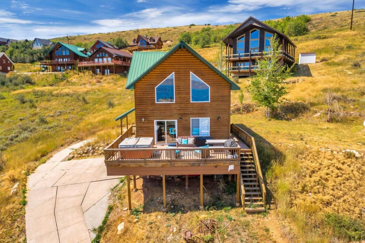 Raspberry Patch View- New Listing with new hot tub - B&B