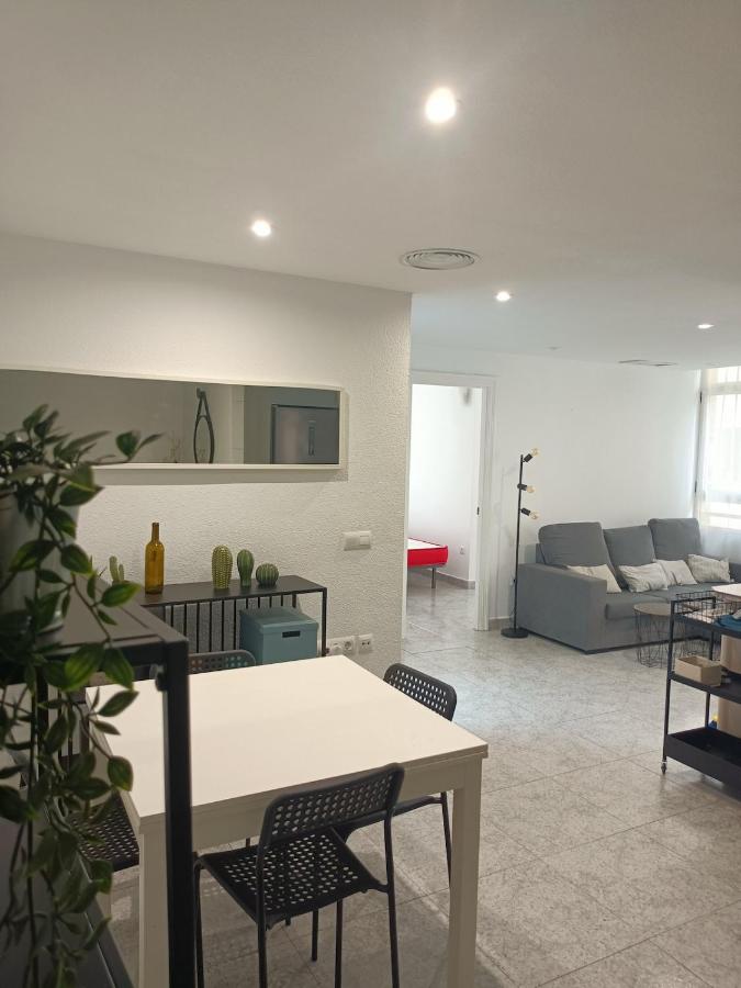 Destino ideal - céntrico y cerca de la playa - Ferienwohnung Almería