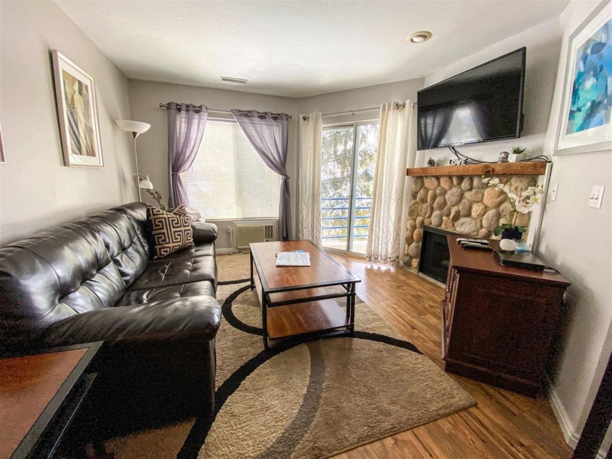 Inn Building Condo 206 Beautiful updated condo - B&B