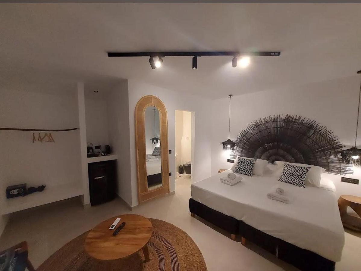 Cave Suite | Ensuite Hot-tub