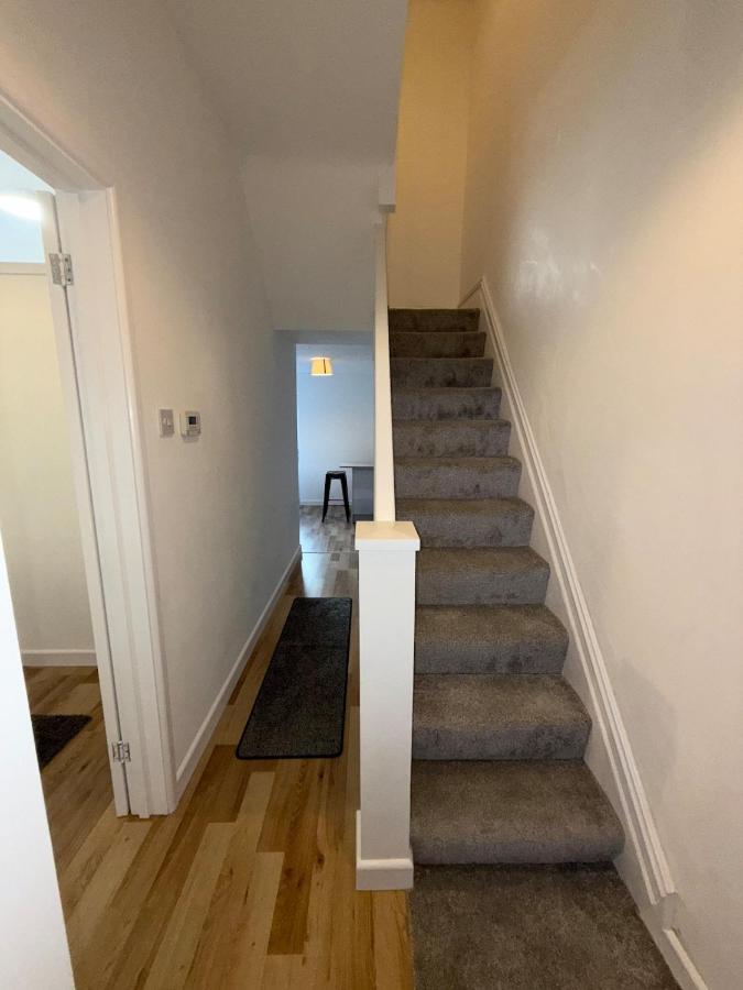 Charming 3-Bedroom house - B&B