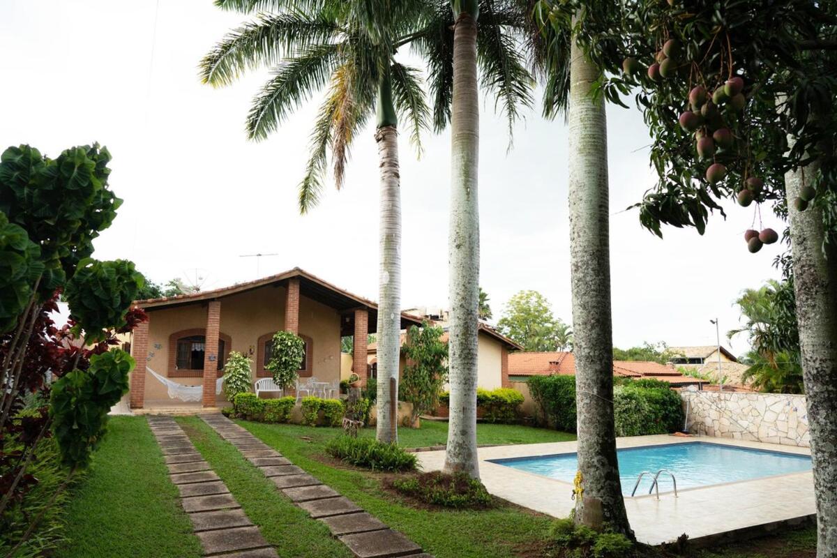 Linda chácara com piscina e churrasqueira - Ferienwohnung
