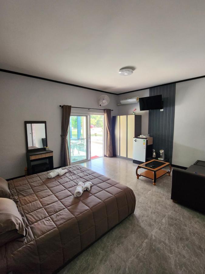 Chambre d'hôte chez Pat - Thailande authentique - B&B Chaiyaphum