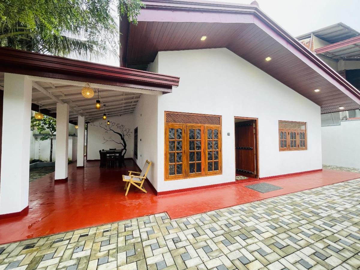 Serandib Beach Villa - Ferienwohnung Weligama