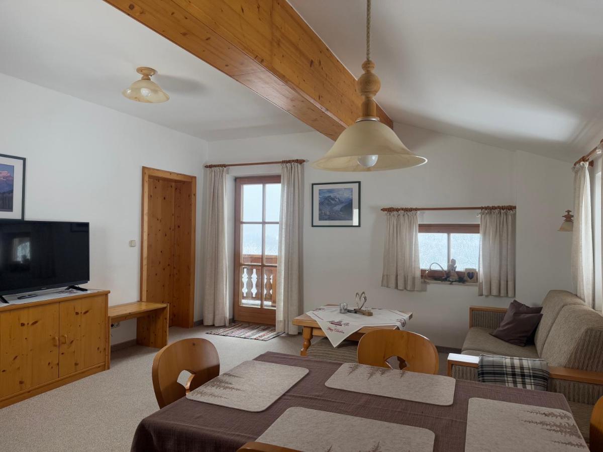 Appartamento con 2 Camere da Letto e con Vista Montagna
