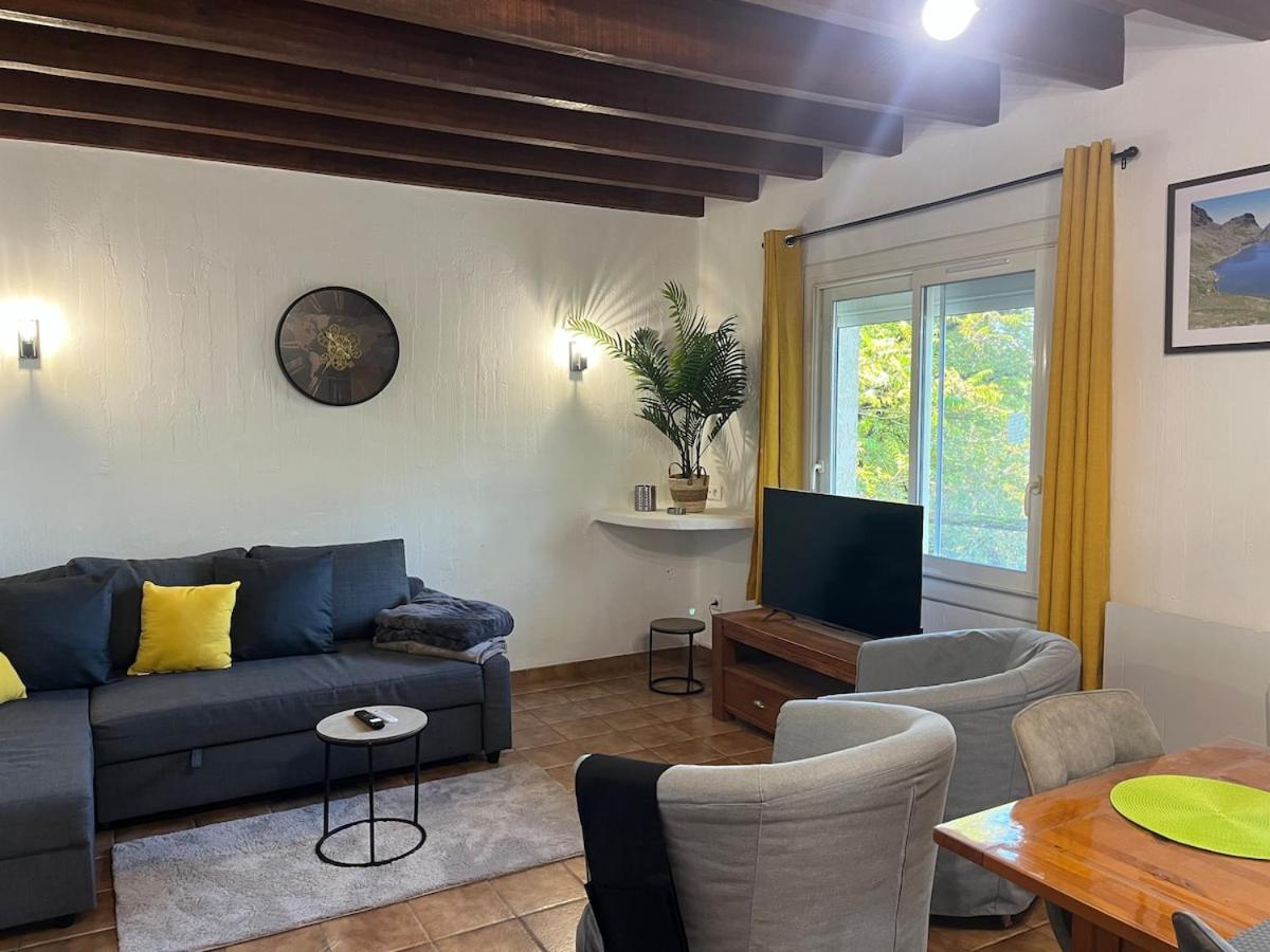 Sur les hauteurs de Labroquère - Bed and Breakfast