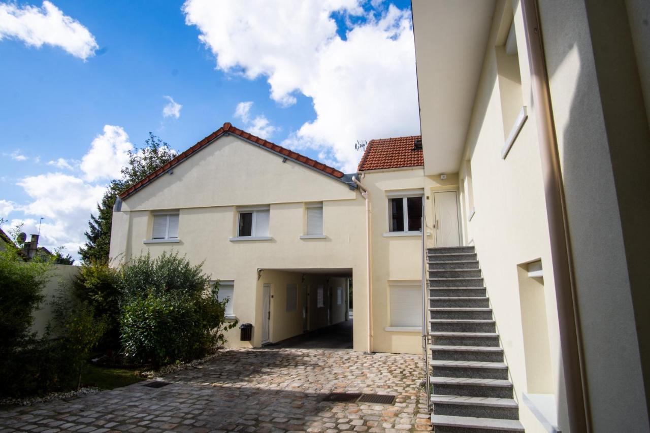 Appartement 1-4 pers - Proche Paris, CDG, Grand Paris Arena - A L'Ombre du Pin "5" - B&B