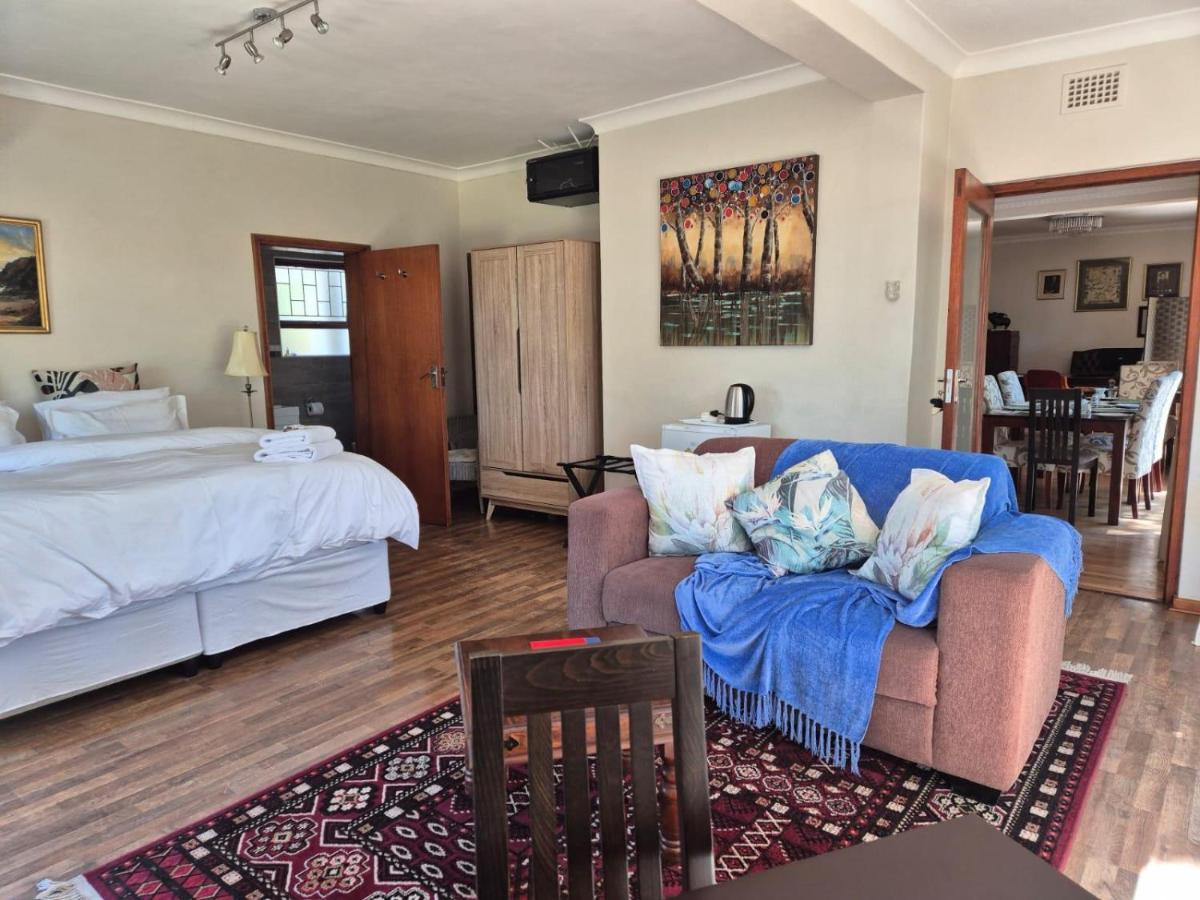 Comfort King Room