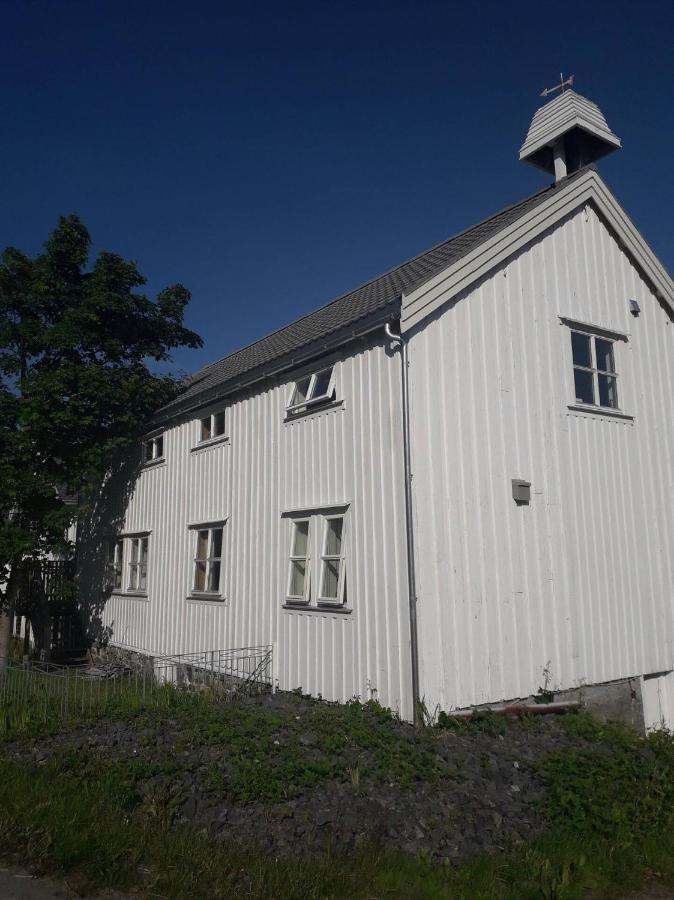 Lofoten - Large apartment in an idyllic fishing village - Chambres d'hôtes Sund